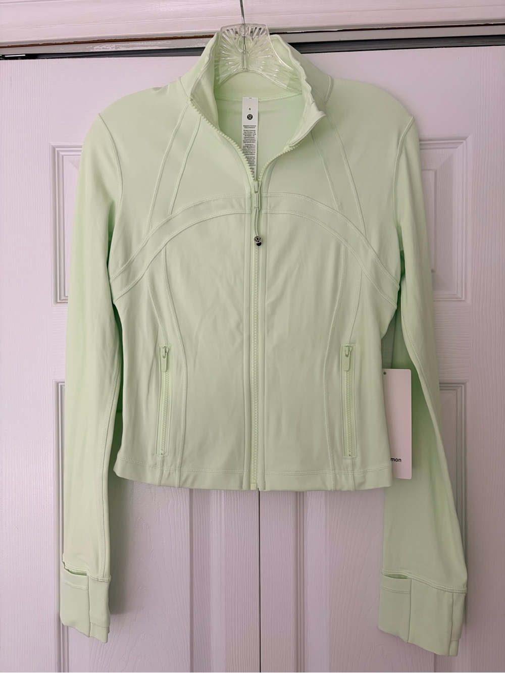 Lululemon Matcha Magic Cropped Define size 6 NWT